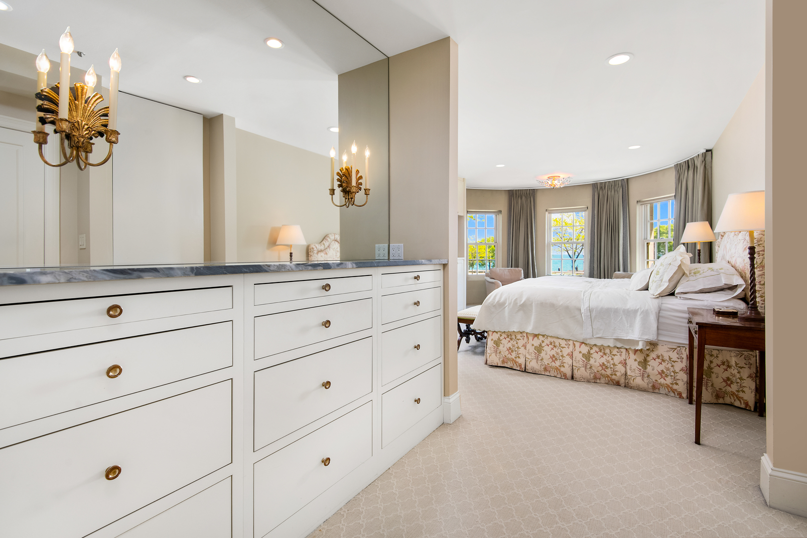 1200 N Lake Shore Drive Unit: M3