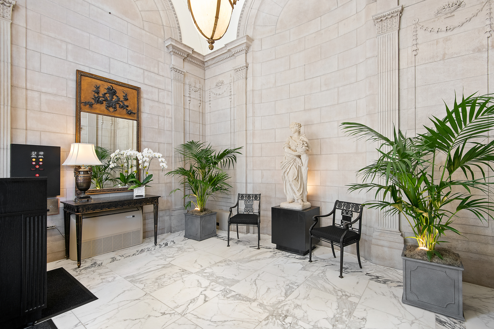 1200 N Lake Shore Drive Unit: M3