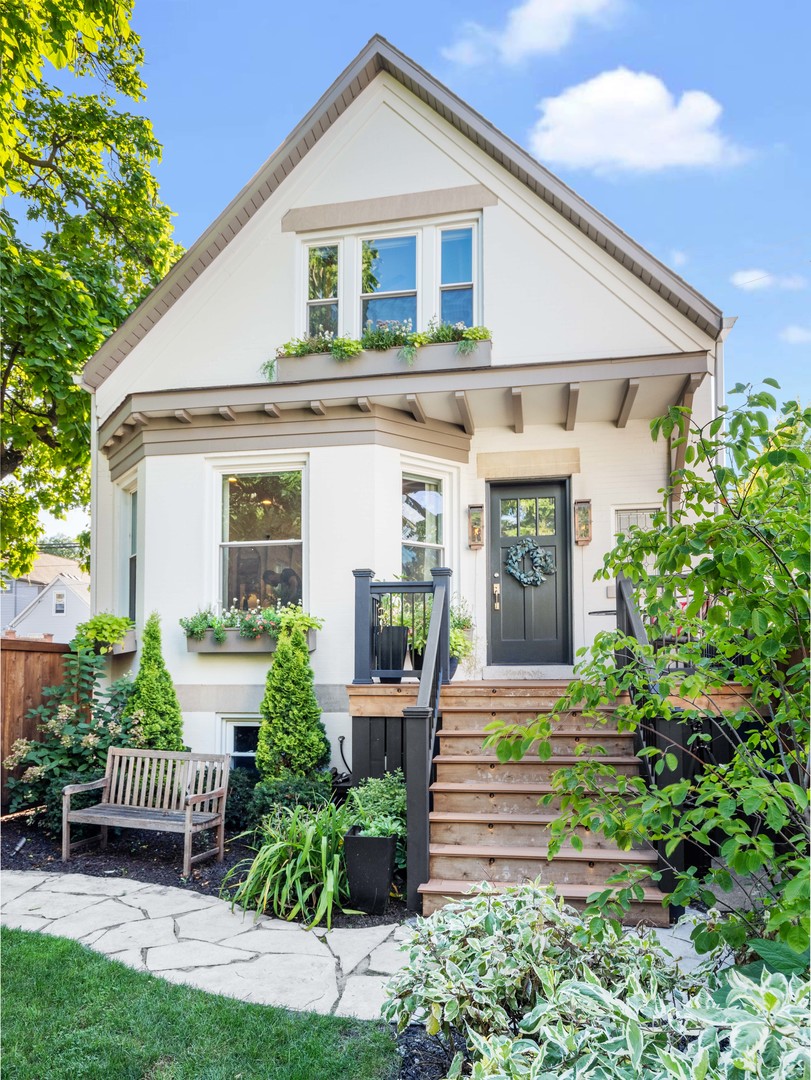 2500 N FRANCISCO Avenue