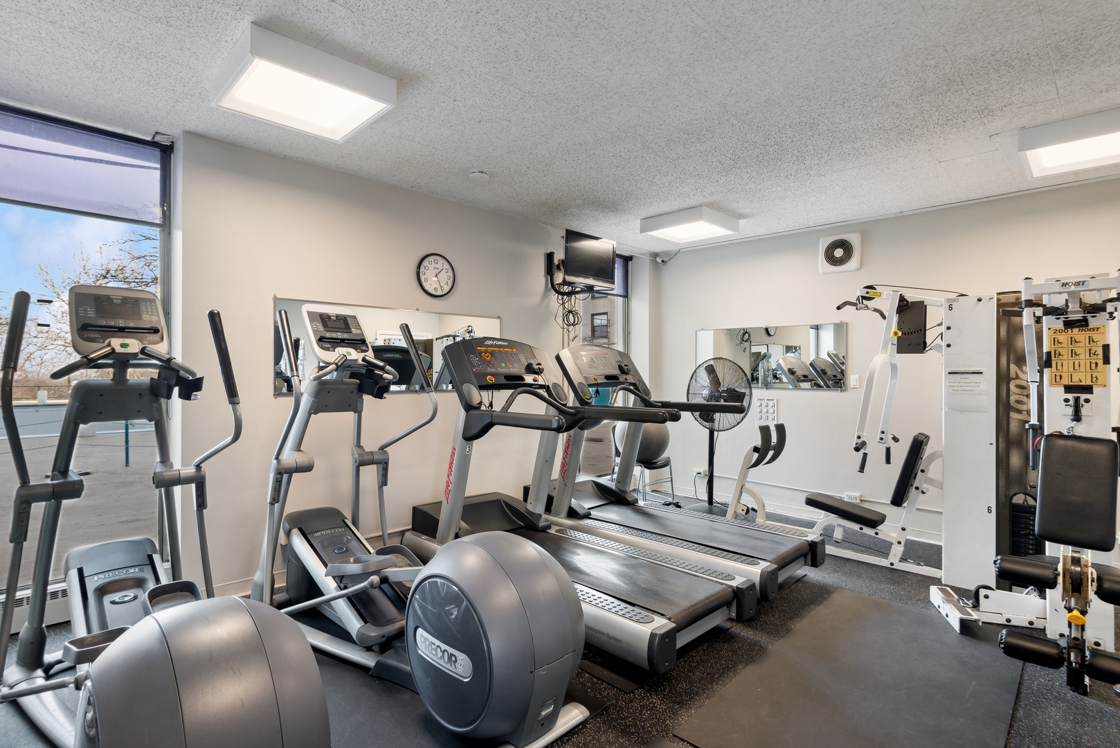 5701 N Sheridan Road Unit: 26B