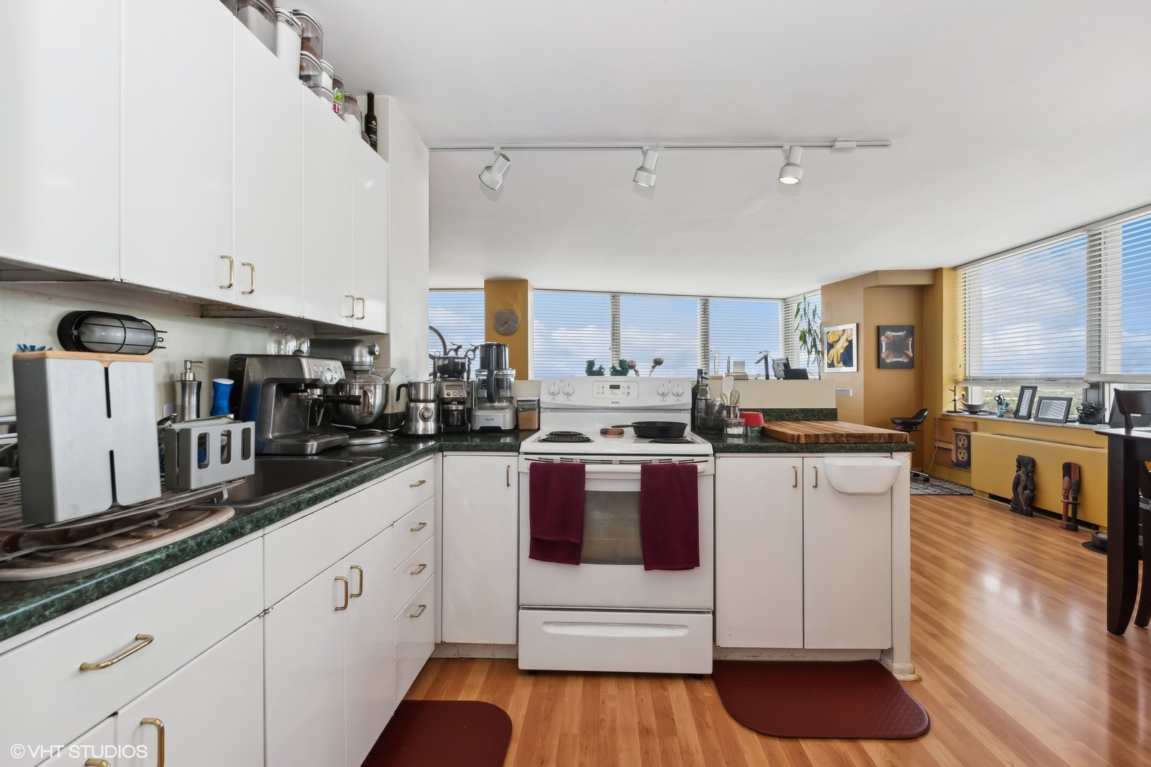 5701 N Sheridan Road Unit: 26B