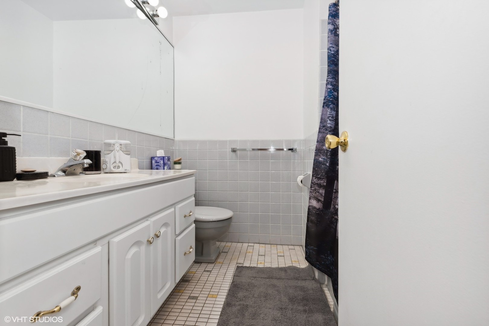 5701 N Sheridan Road Unit: 26B
