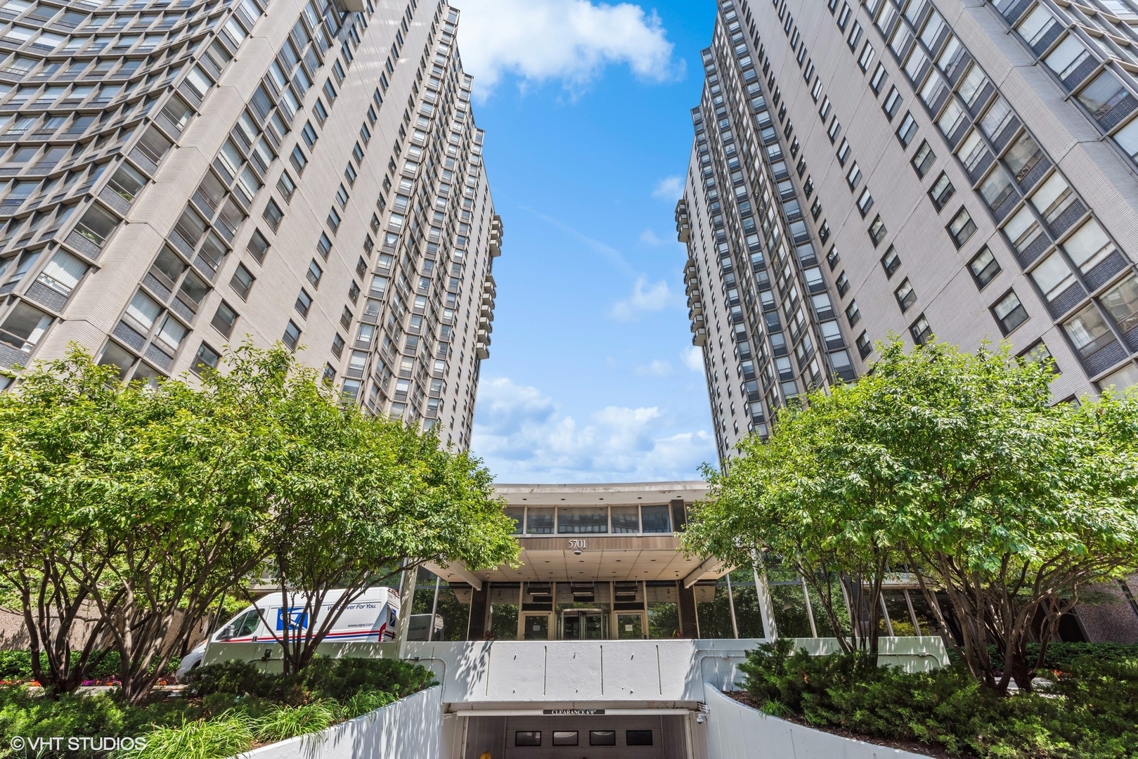 5701 N Sheridan Road Unit: 26B