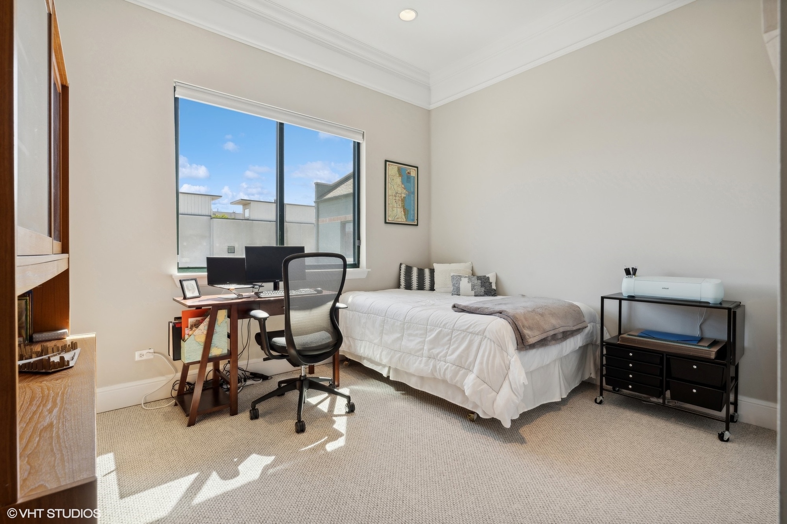 2007 W Churchill Street Unit: 406