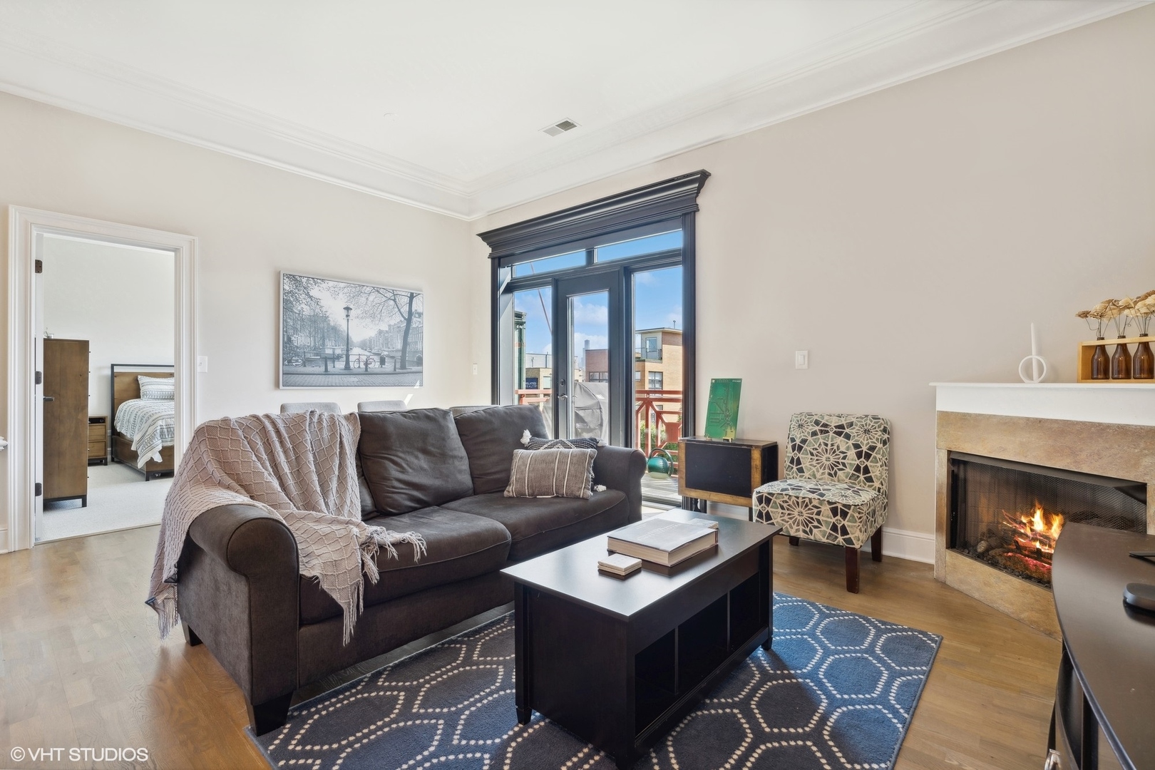2007 W Churchill Street Unit: 406