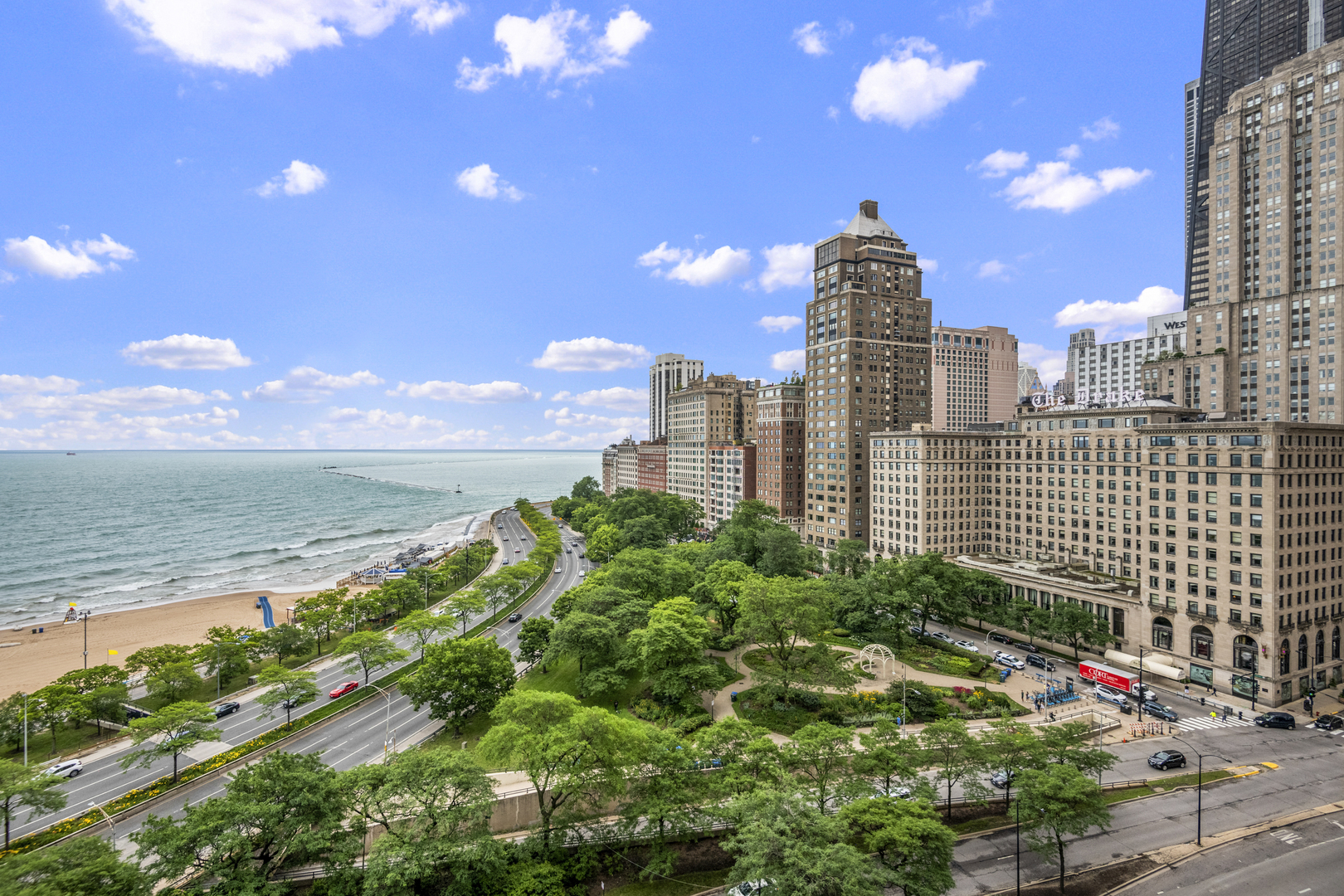 1040 N Lake Shore Drive Unit: 15A