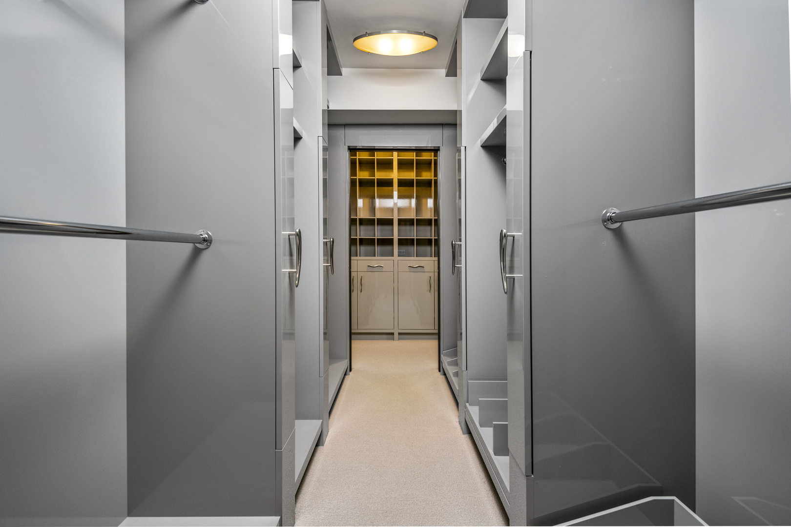 1040 N Lake Shore Drive Unit: 15A