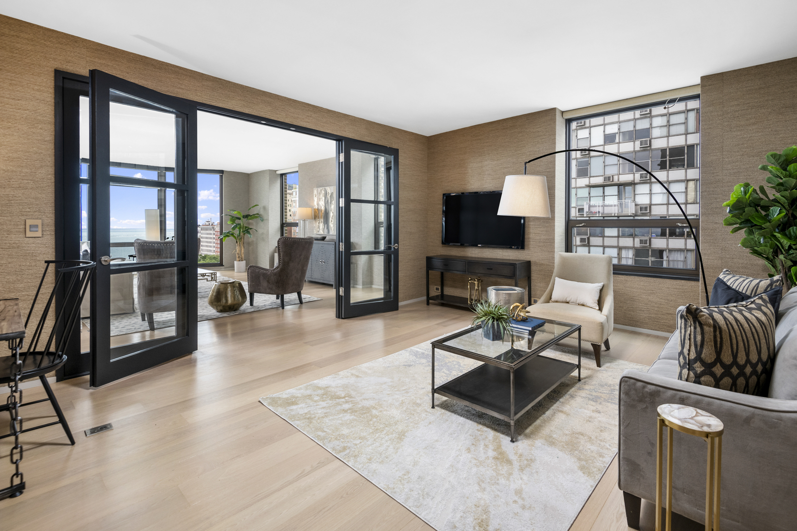 1040 N Lake Shore Drive Unit: 15A