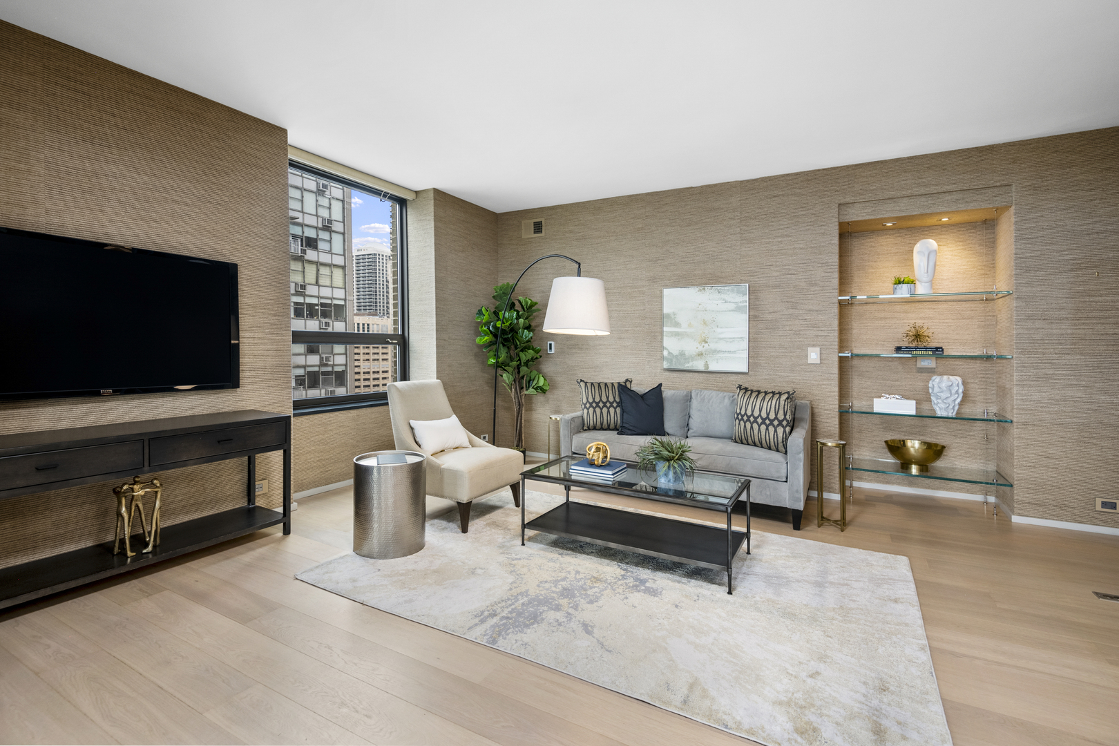 1040 N Lake Shore Drive Unit: 15A