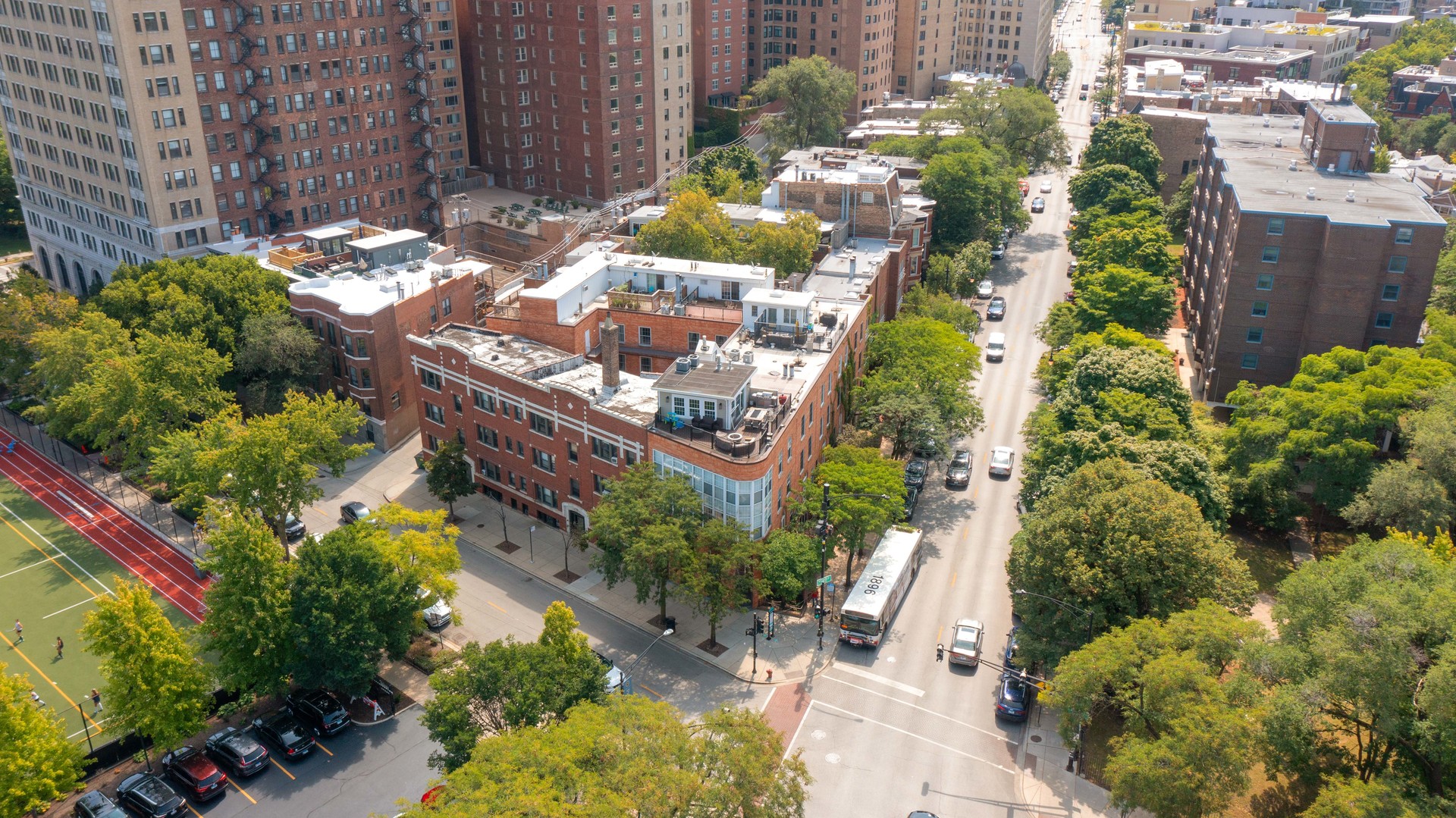 339 W Webster Avenue Unit: 8H