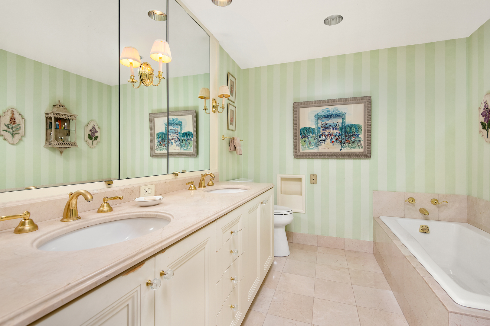 1430 N Lake Shore Drive Unit: 6