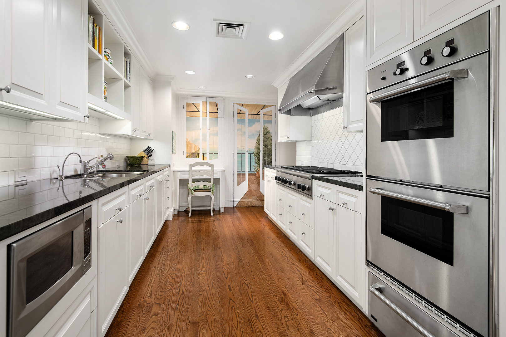 1430 N Lake Shore Drive Unit: 6