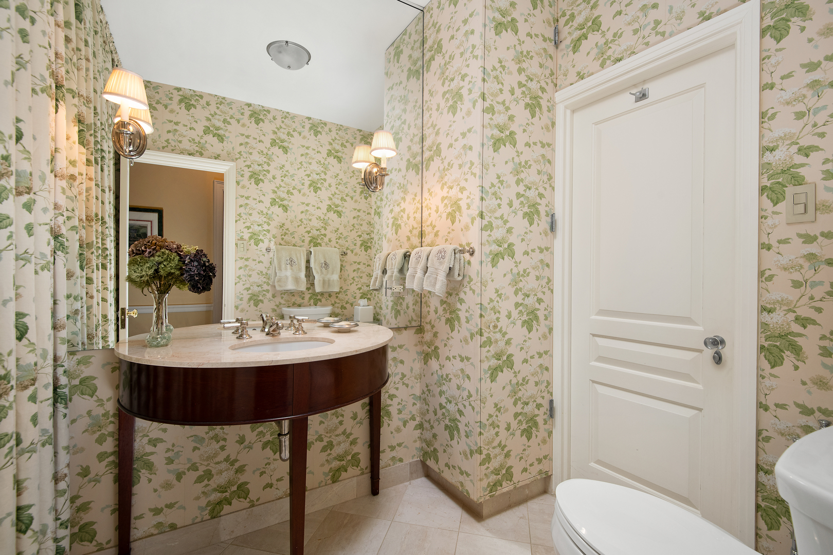 1430 N Lake Shore Drive Unit: 6