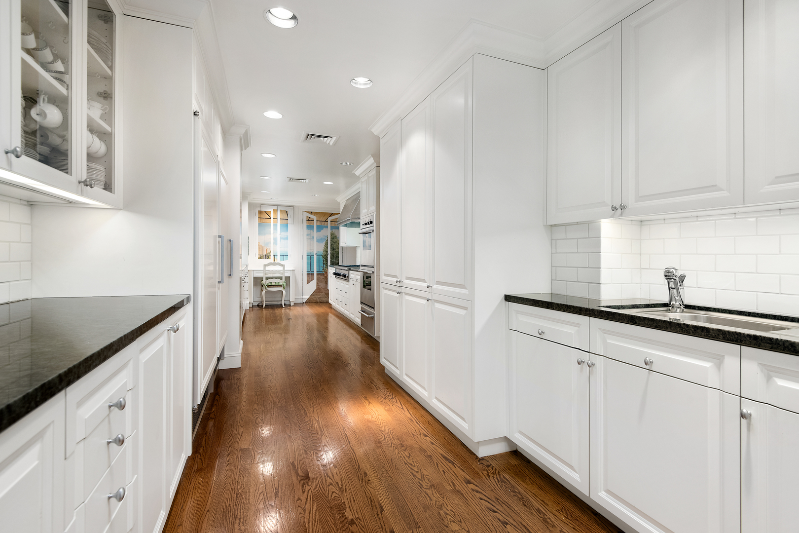 1430 N Lake Shore Drive Unit: 6