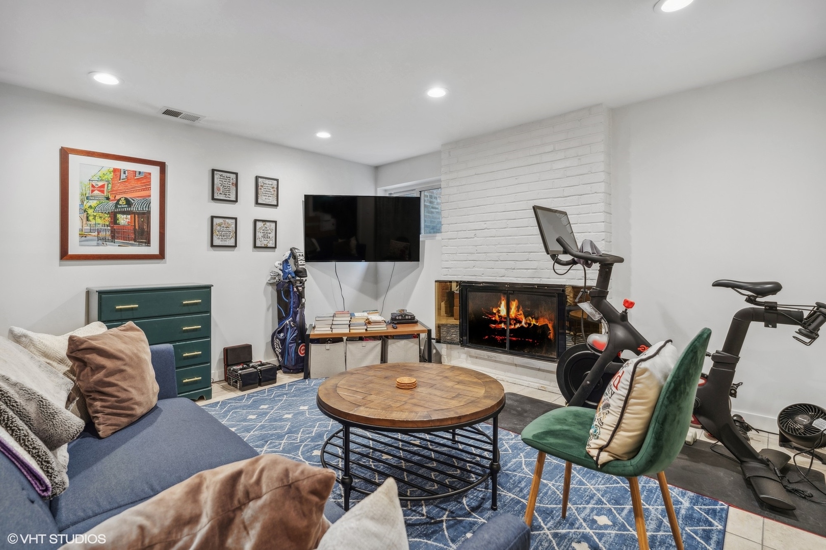 1831 N Hudson Avenue Unit: D