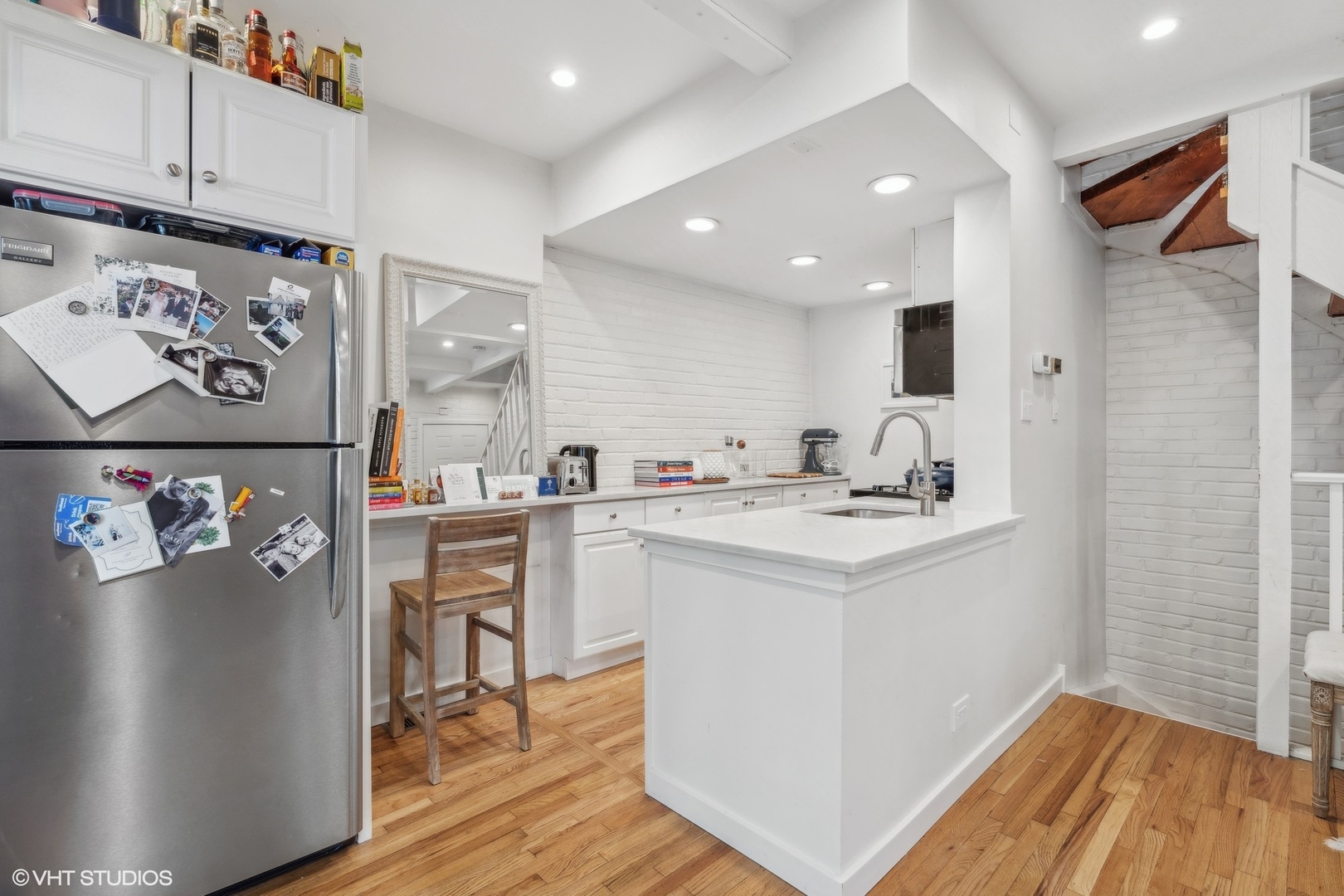 1831 N Hudson Avenue Unit: D