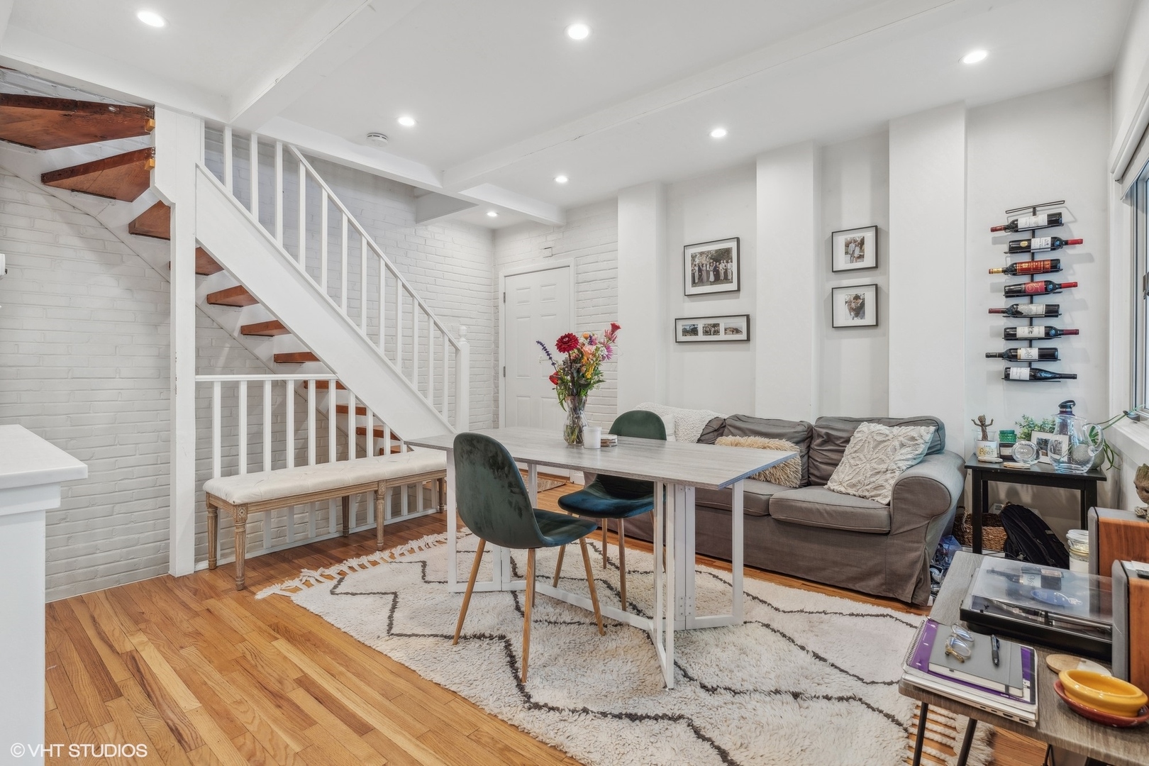 1831 N Hudson Avenue Unit: D