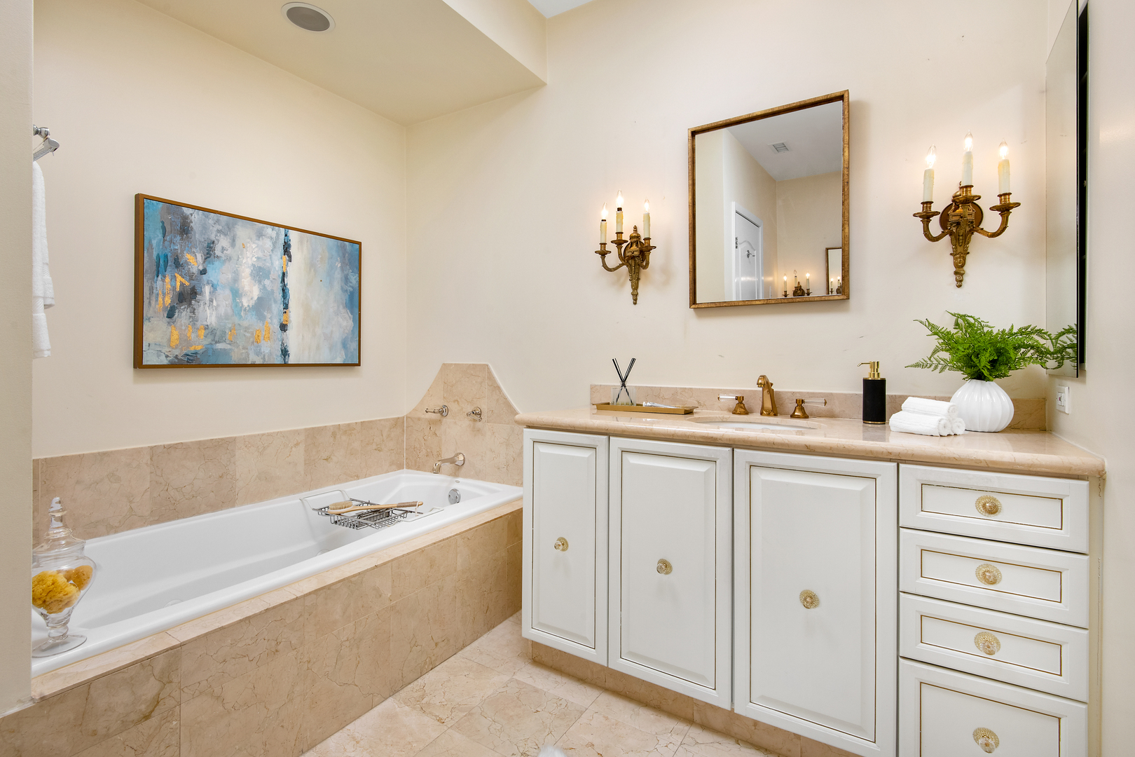330 S Michigan Avenue Unit: 1908