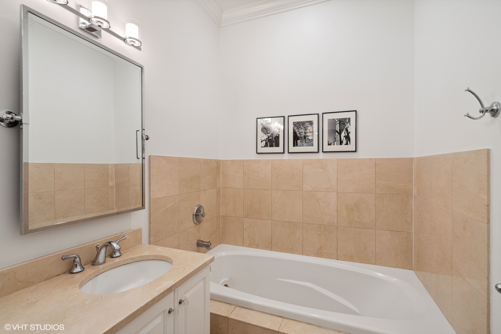 628 W WRIGHTWOOD Avenue Unit: 5E