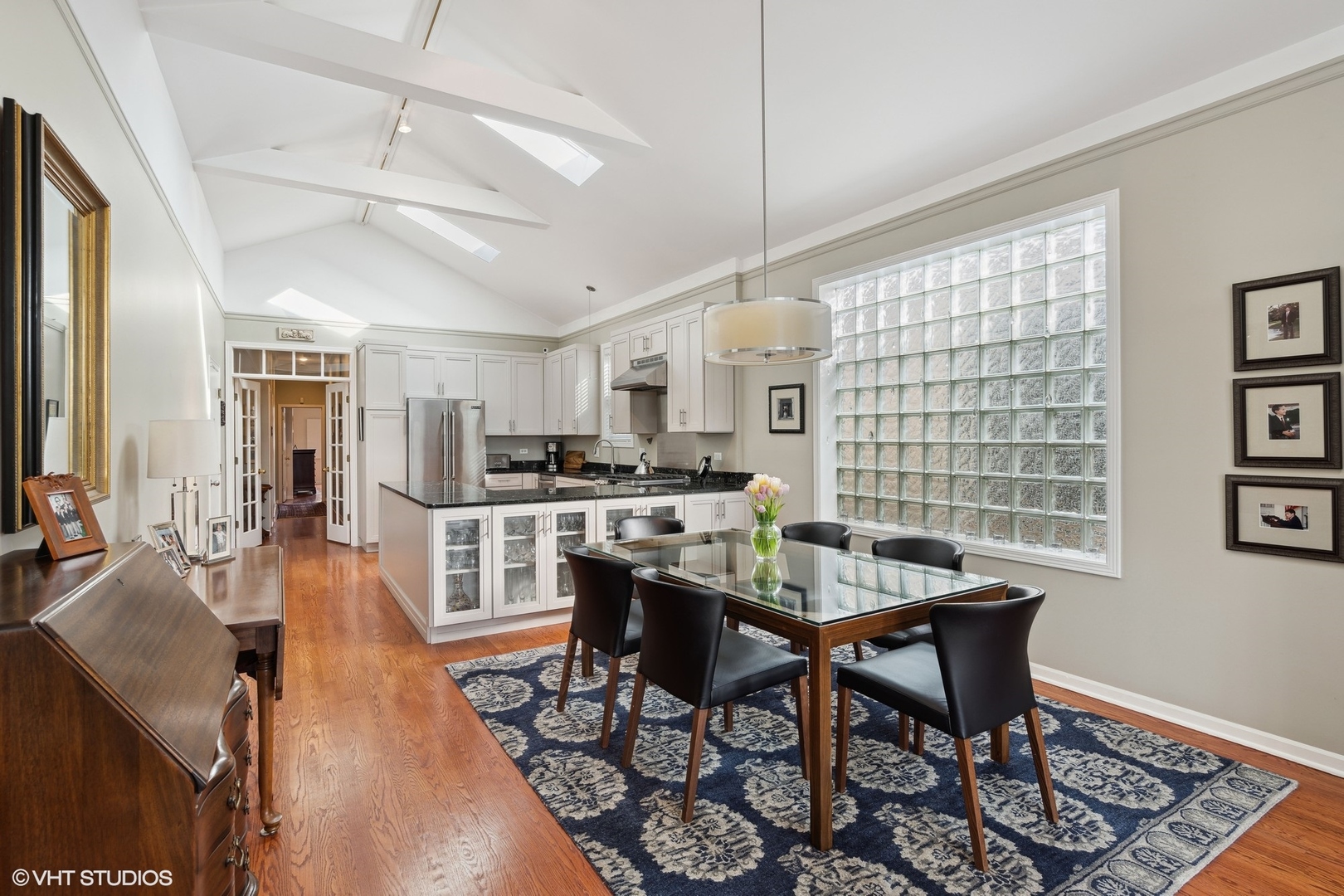 628 W WRIGHTWOOD Avenue Unit: 5E