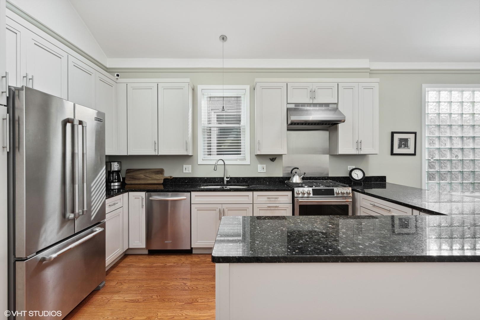 628 W WRIGHTWOOD Avenue Unit: 5E