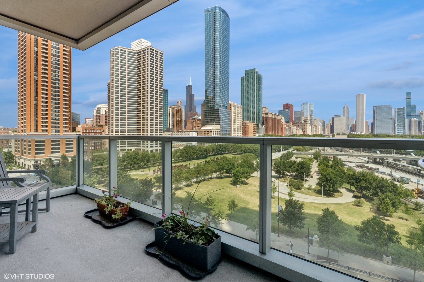 1201 S Prairie Avenue Unit: 701