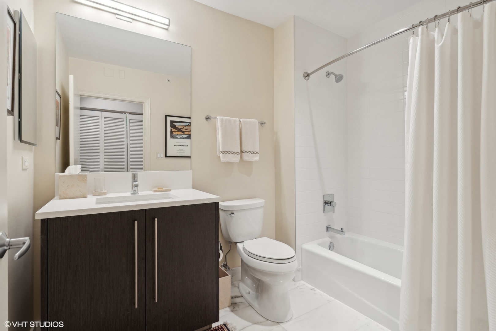 1201 S Prairie Avenue Unit: 701