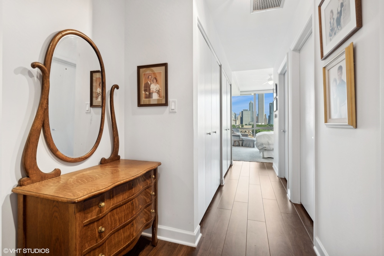 1201 S Prairie Avenue Unit: 701