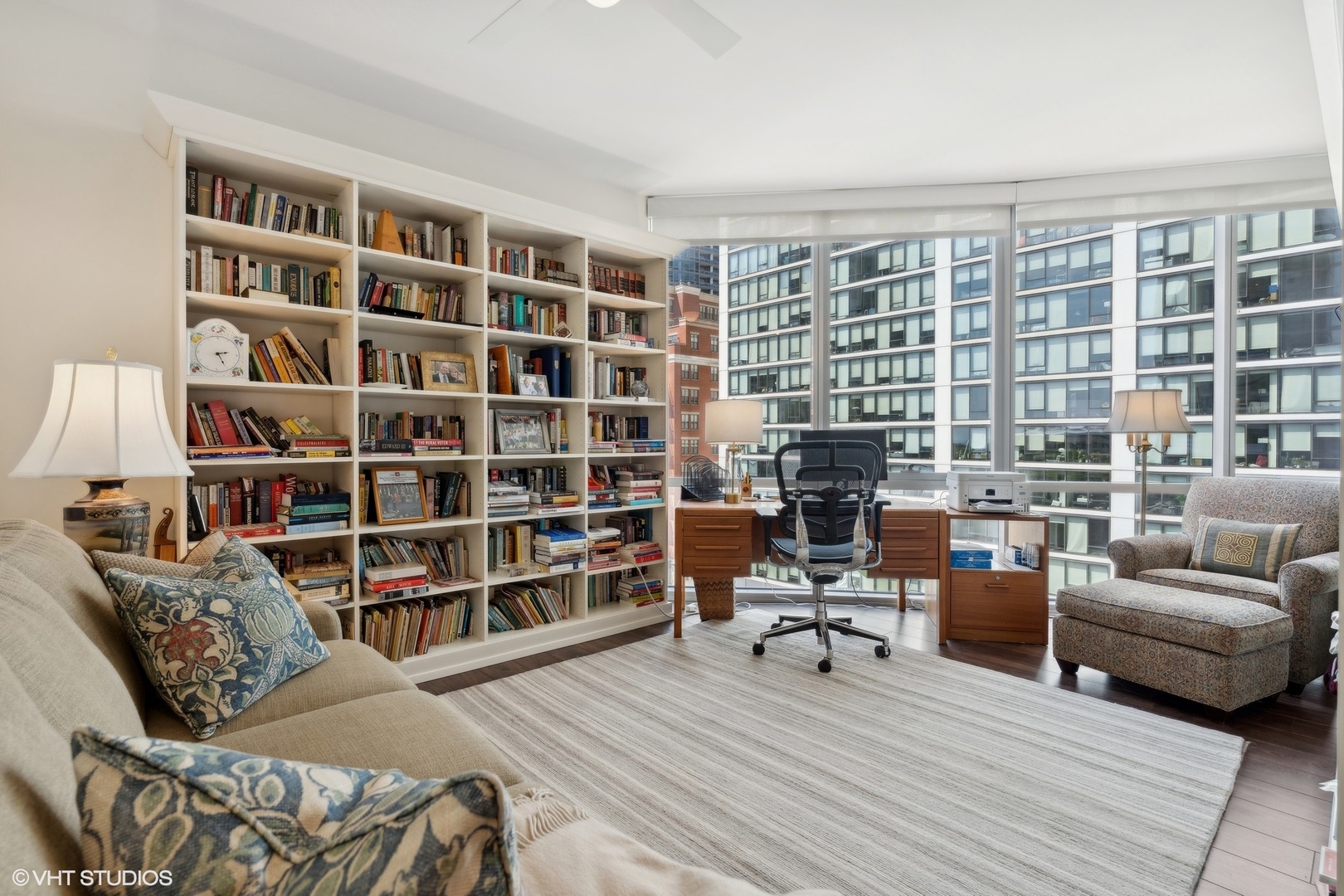 1201 S Prairie Avenue Unit: 701