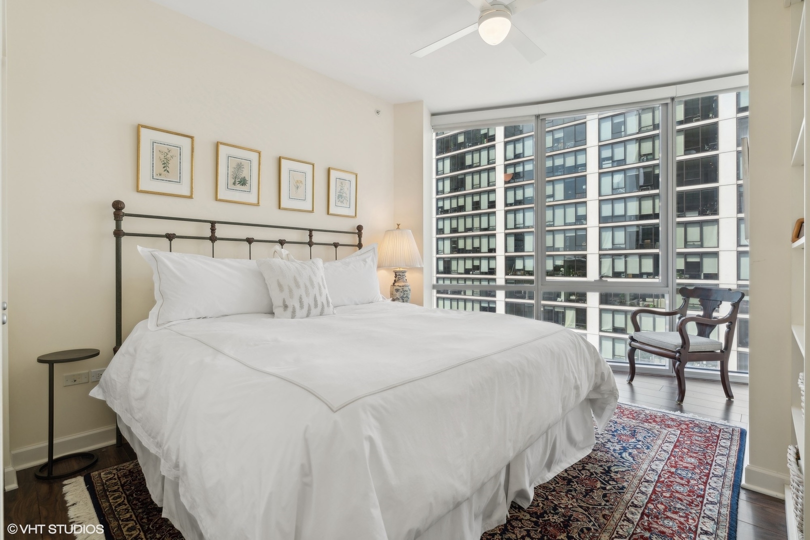 1201 S Prairie Avenue Unit: 701