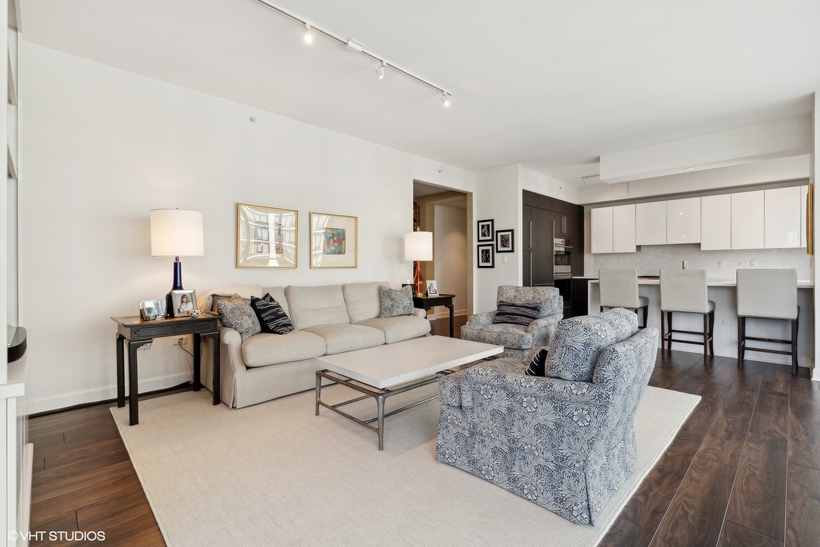 1201 S Prairie Avenue Unit: 701