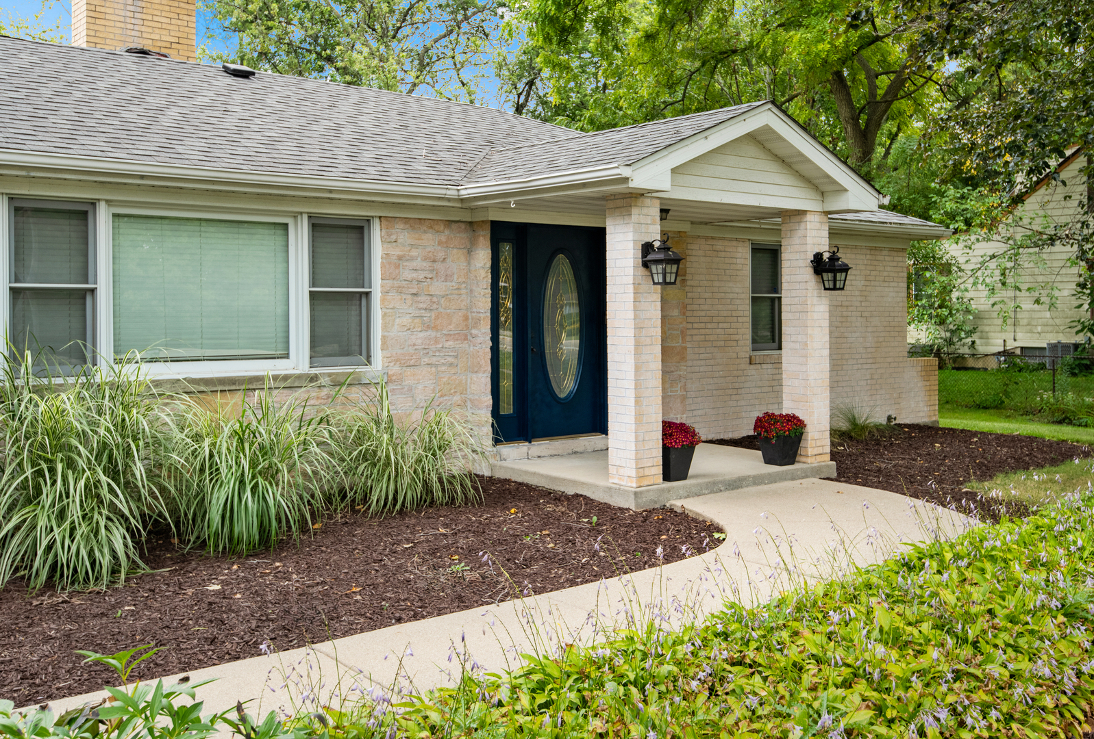 307 N Schoenbeck Road