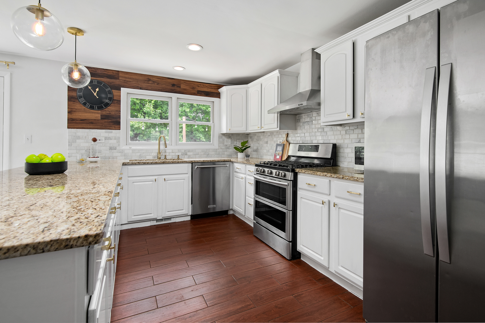 307 N Schoenbeck Road