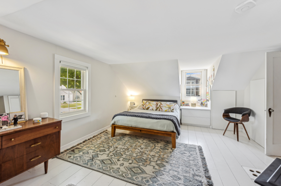 2745 W 90th Street