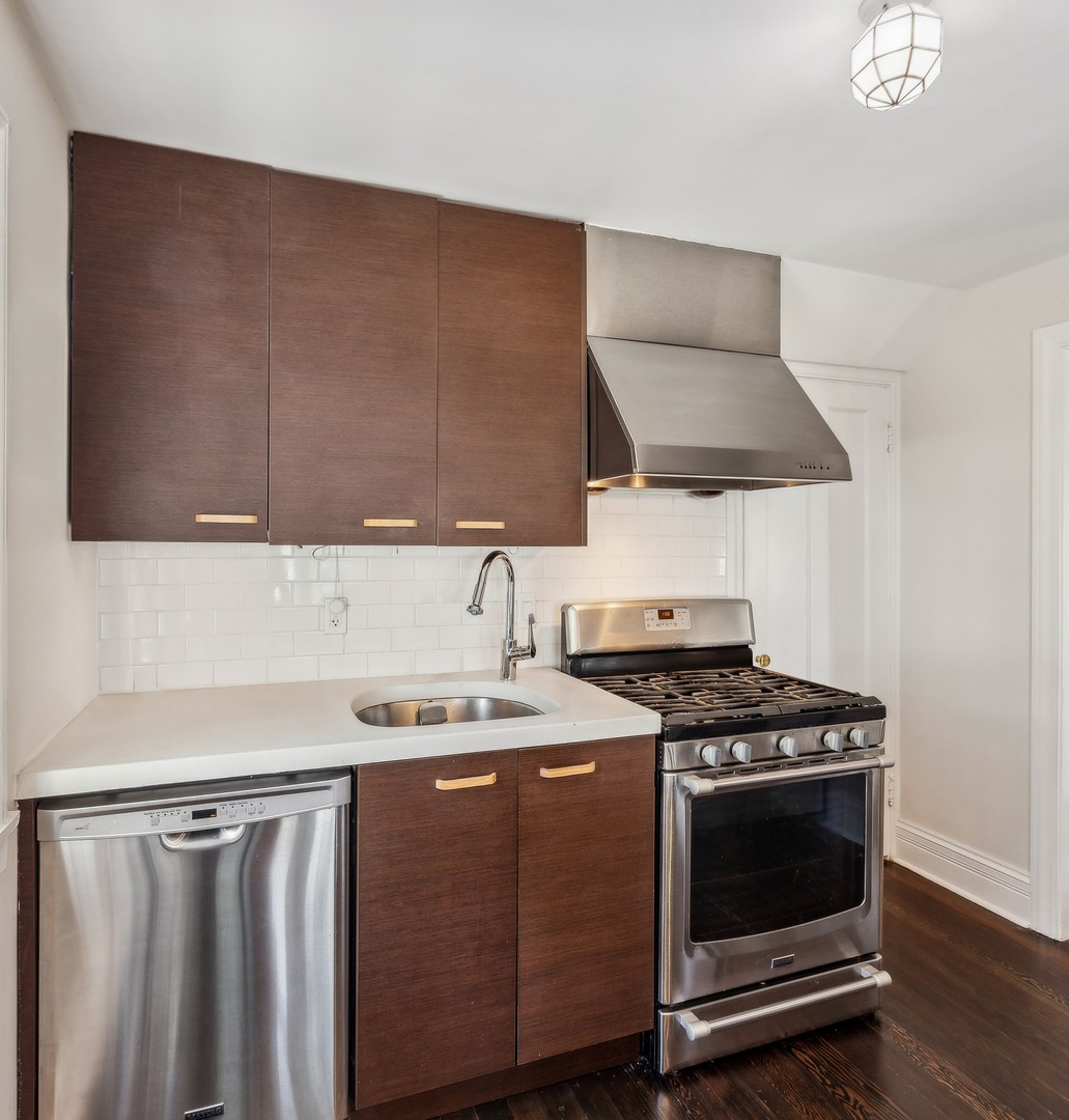 2745 W 90th Street