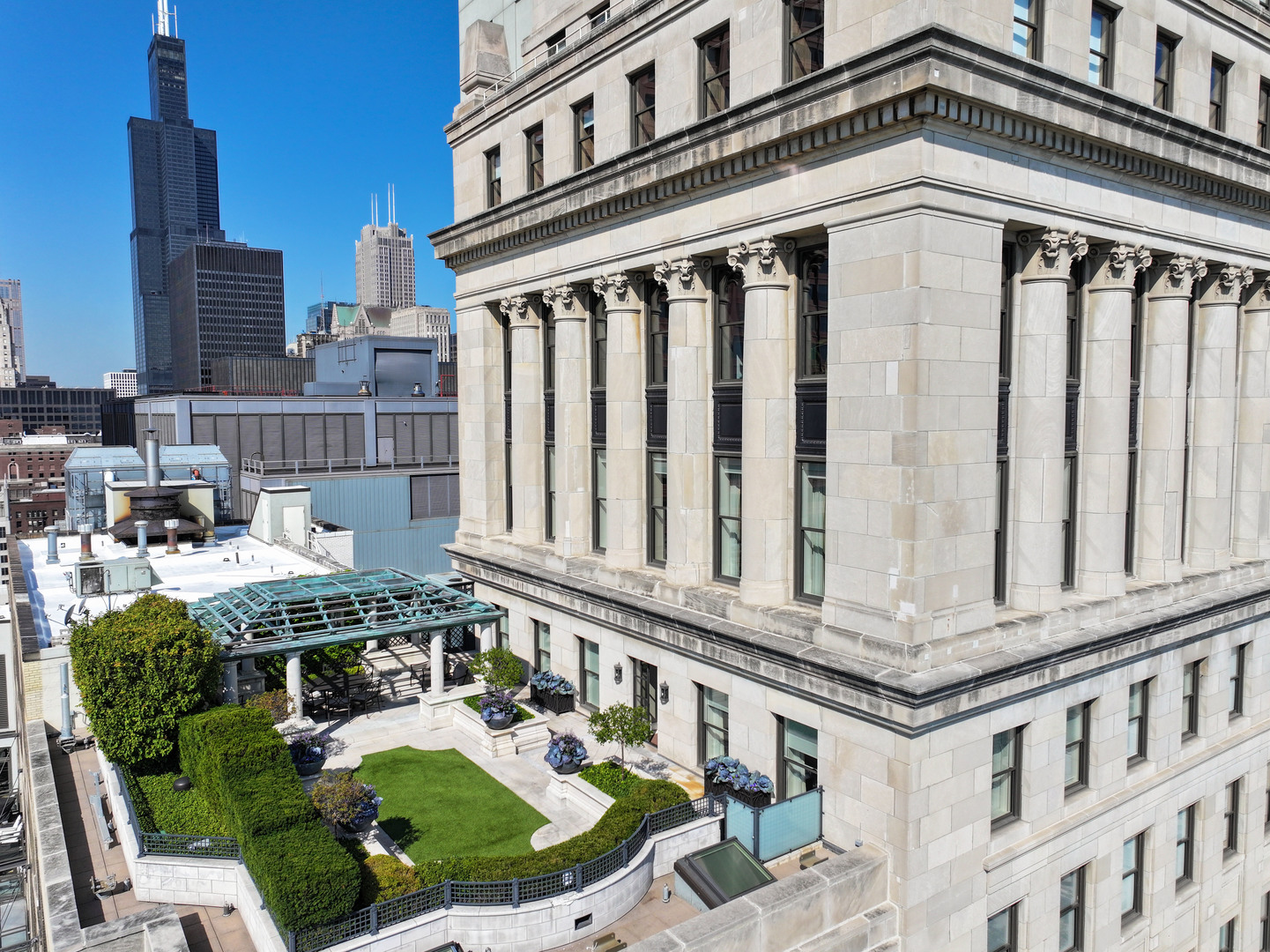 310 S Michigan Avenue Unit: 2502