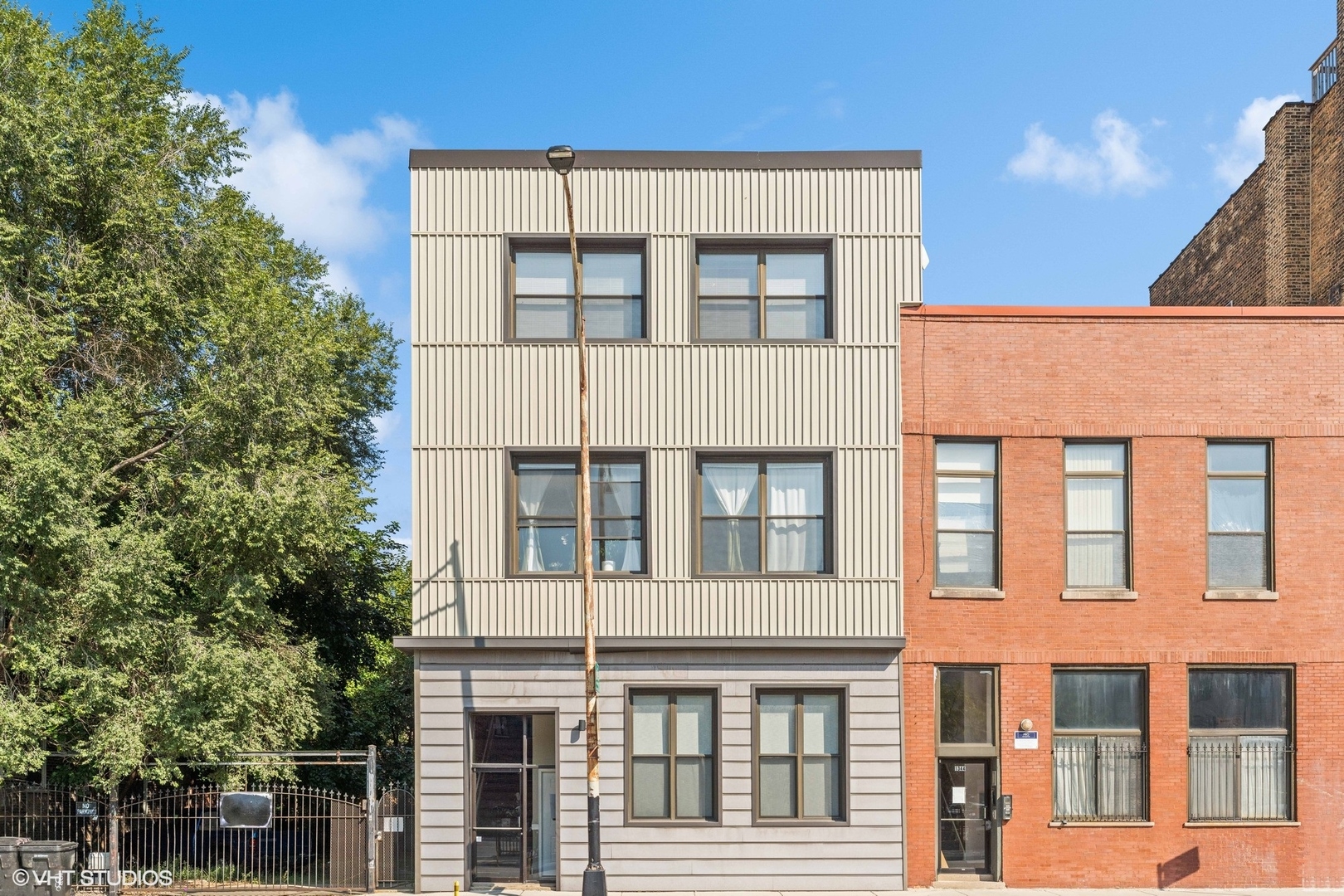 1346 W Augusta Boulevard Unit: 3