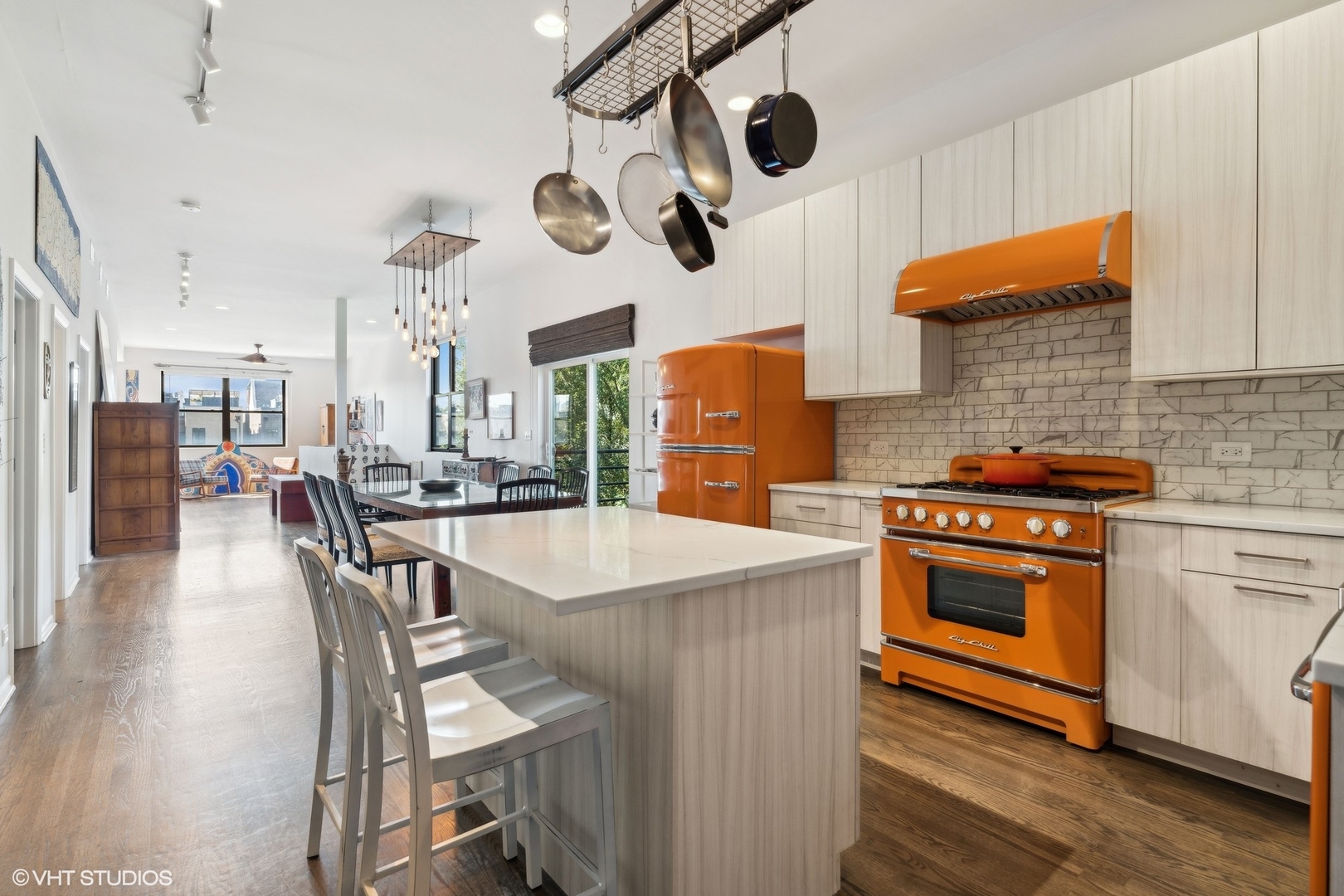 1346 W Augusta Boulevard Unit: 3