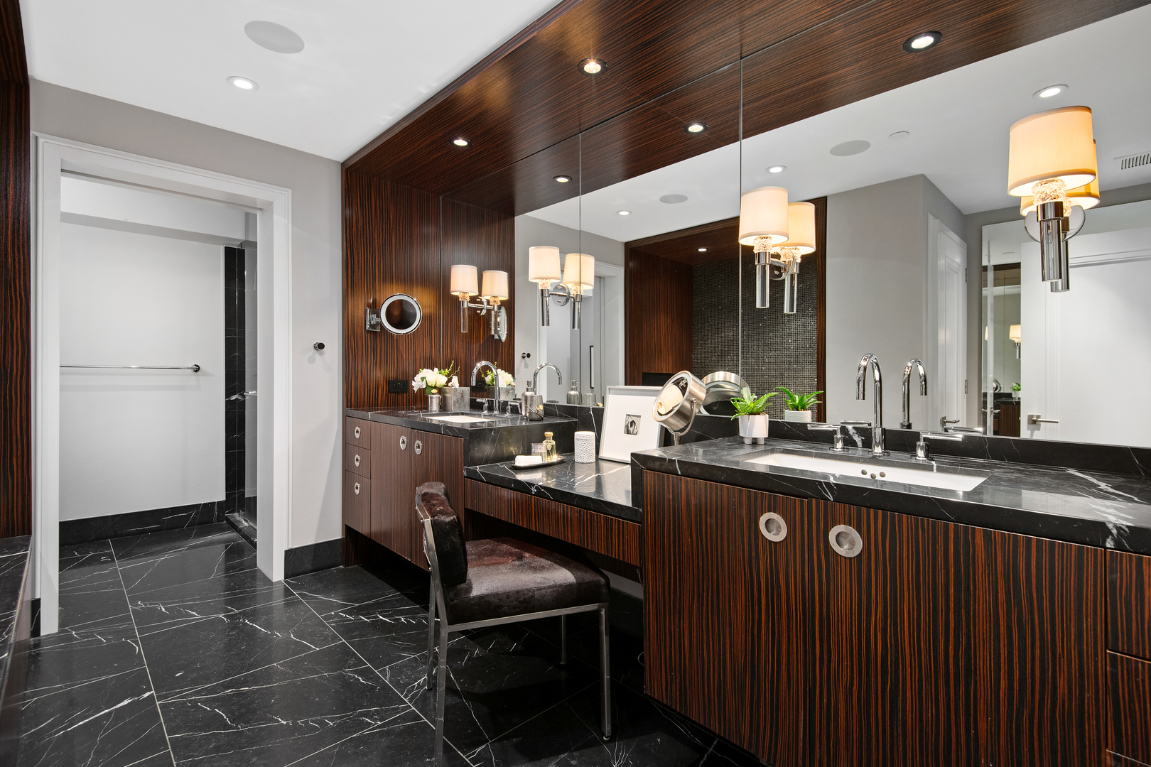 132 E Delaware Place Unit: 5404