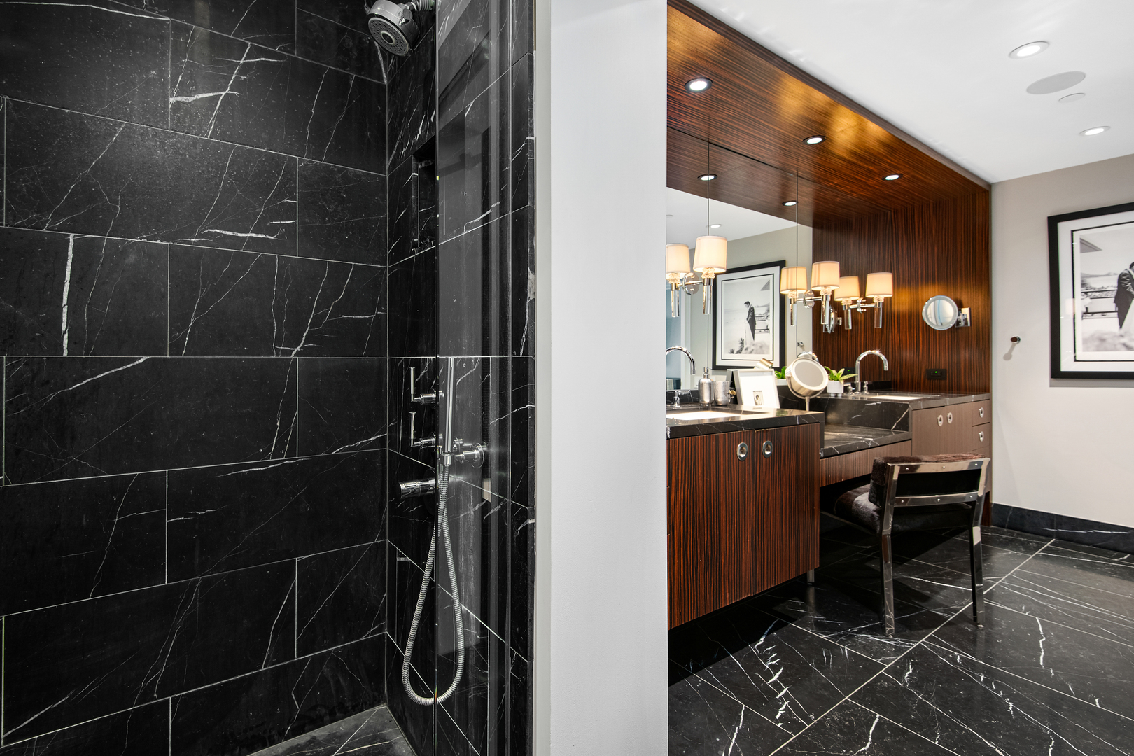 132 E Delaware Place Unit: 5404