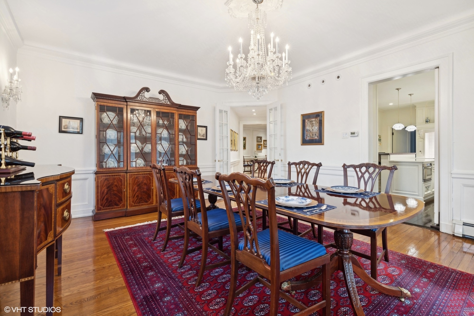 10 E SCHILLER Street Unit: 1E