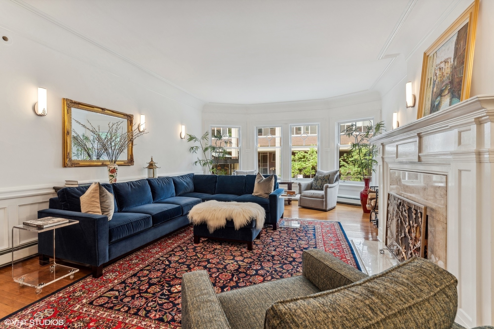 10 E SCHILLER Street Unit: 1E