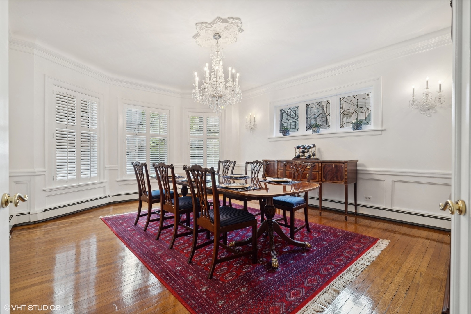 10 E SCHILLER Street Unit: 1E