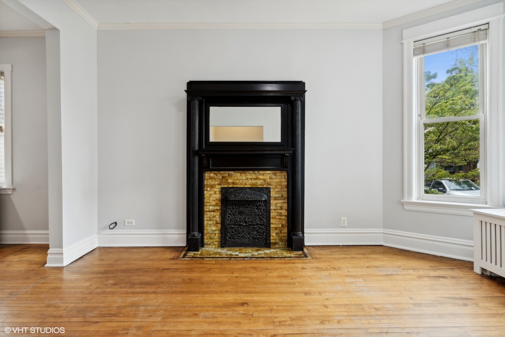3655 N Hermitage Avenue Unit: 1