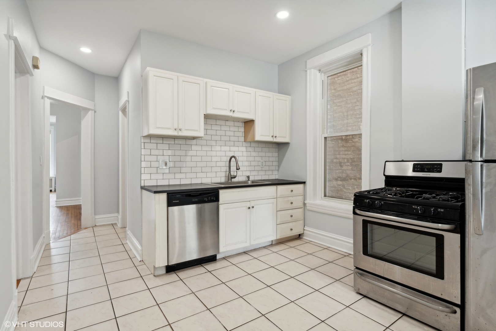 3655 N Hermitage Avenue Unit: 1