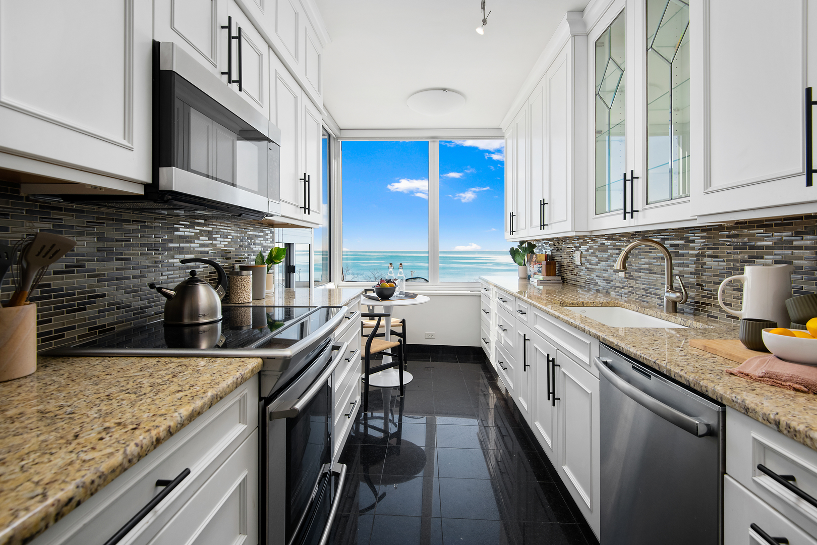 1300 N LAKE SHORE Drive Unit: 5D