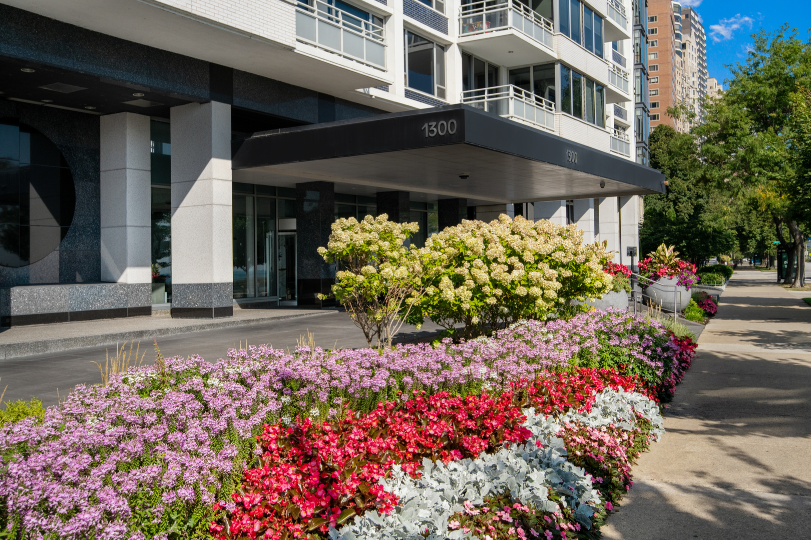 1300 N LAKE SHORE Drive Unit: 5D