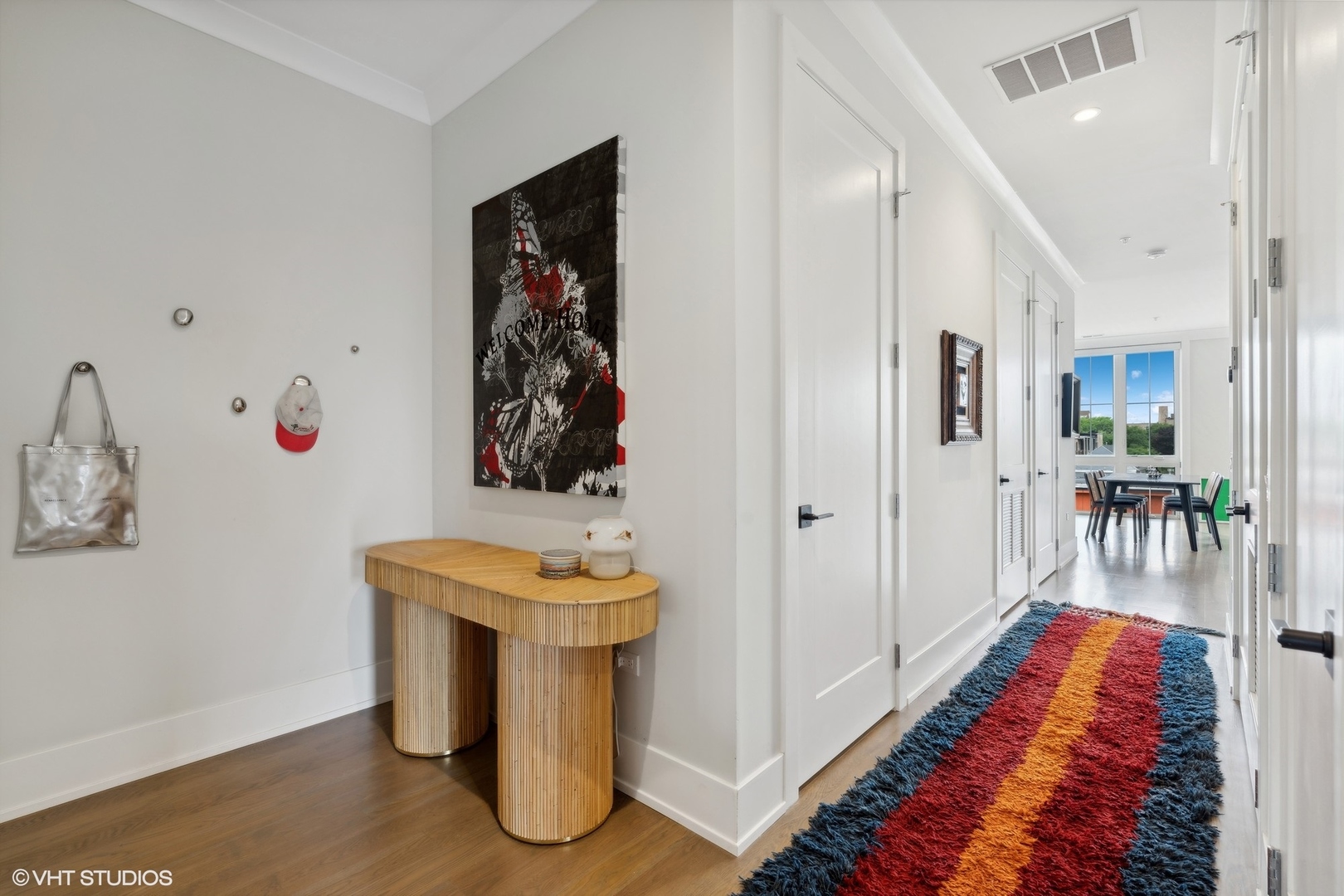 5015 N CLARK Street Unit: 301
