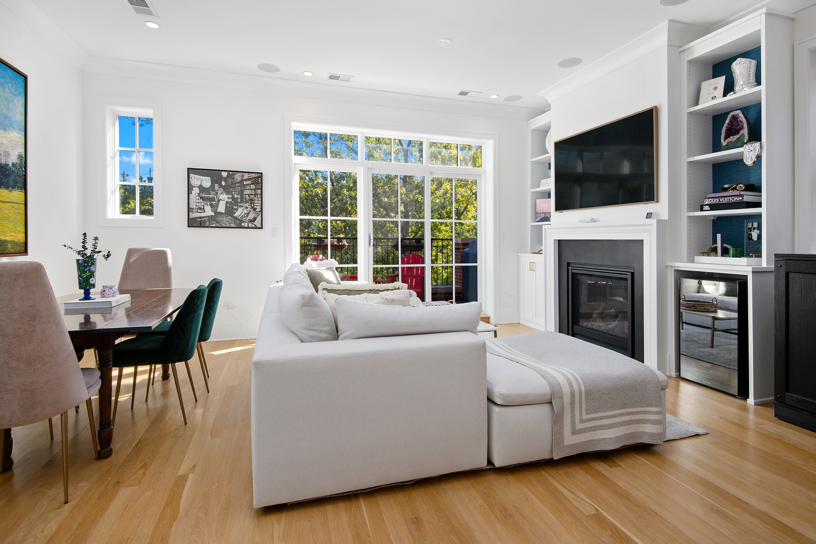1900 N Sheffield Avenue Unit: 3S