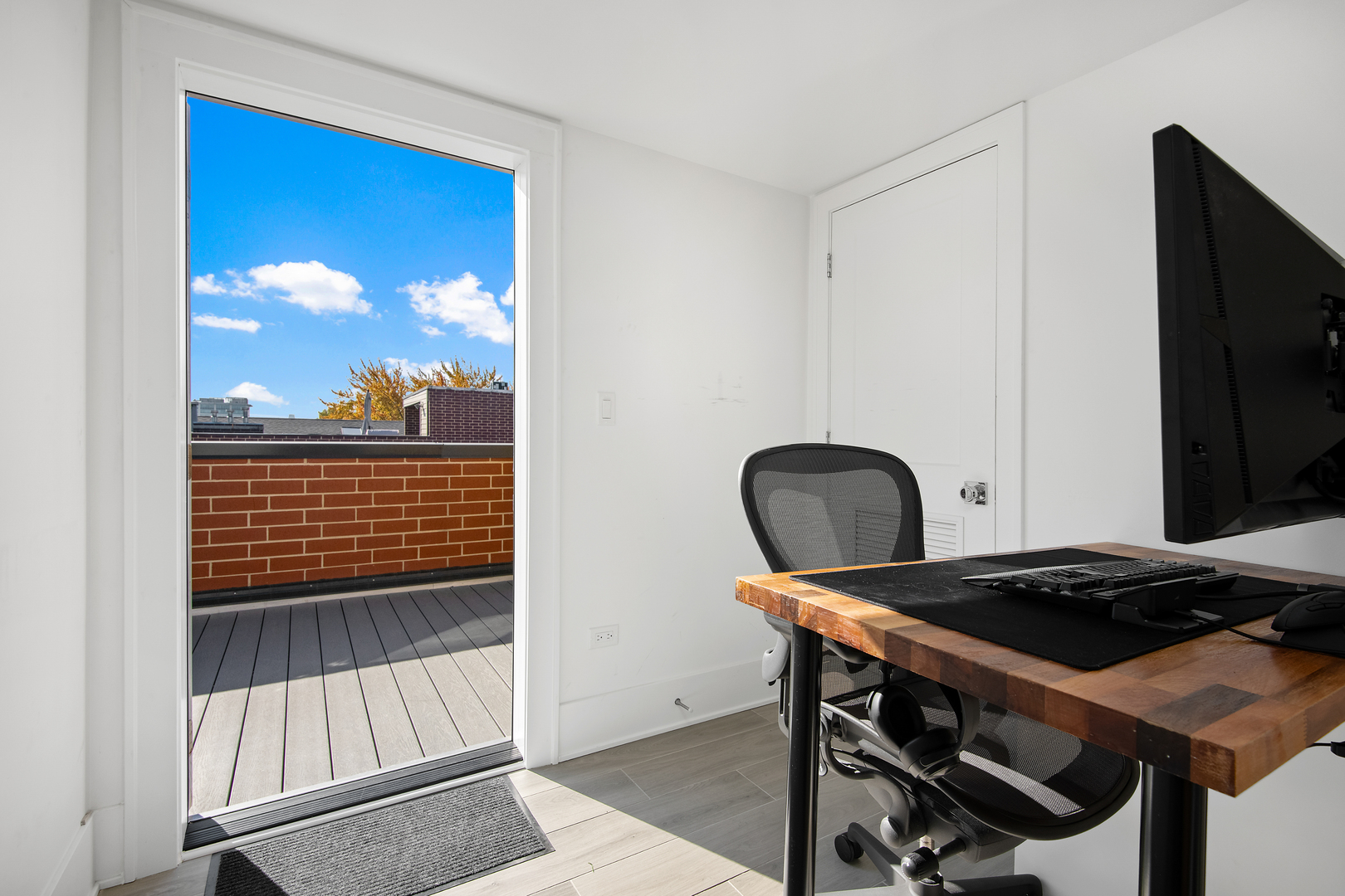 1900 N Sheffield Avenue Unit: 3S